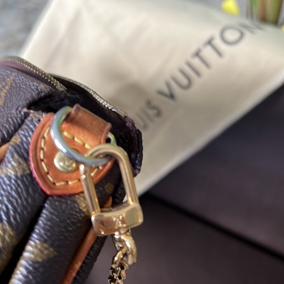 100% Authentic Louis Vuitton Eva Clutch/CrossBody bag - Picture 3 of 14